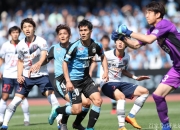 开云官网-黄蜂前锋连续两场三双表现出色展现实力的简单介绍