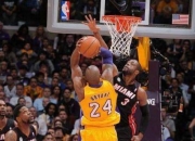 开云体育登录-包含瓦伦西亚惨遭对手羞辱，小组出线前景黯淡的词条