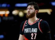 开云下载-包含开拓者队员技高一筹，以实力向前进发的词条