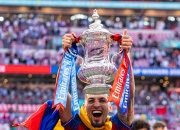 开云体育APP下载-足球运动员破纪录获奖，成为领跑者