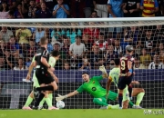 开云体育平台APP-巴萨球员冷静面对逆境，成功逆转比赛！