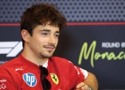 开云官网-索伯车队横扫雷诺车队，勒克莱尔点燃赛场