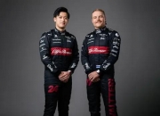 开云官网-哈斯车队鏖战梅赛德斯，周冠宇带队取胜