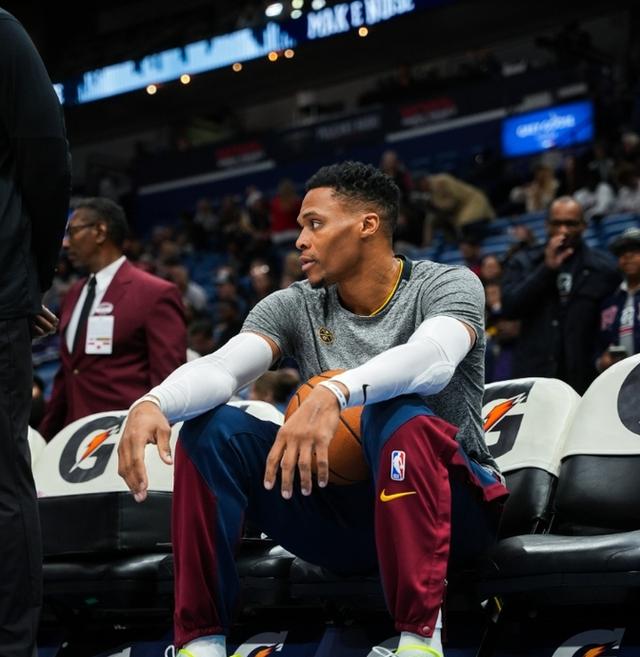 赛场绝杀瞬间,球员飒爽英姿震撼全场的简单介绍 赛场绝杀瞬间,球员飒爽英姿震撼全场的简单介绍