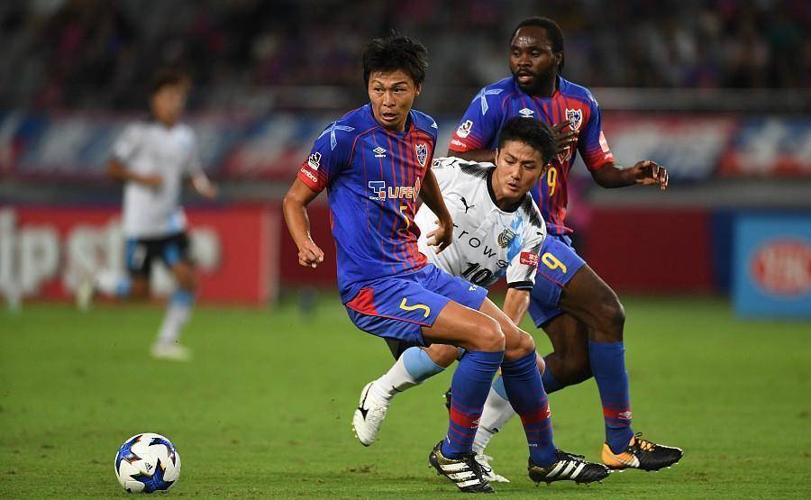 黄蜂前锋连续两场三双表现出色展现实力的简单介绍 黄蜂前锋连续两场三双表现出色展现实力的简单介绍