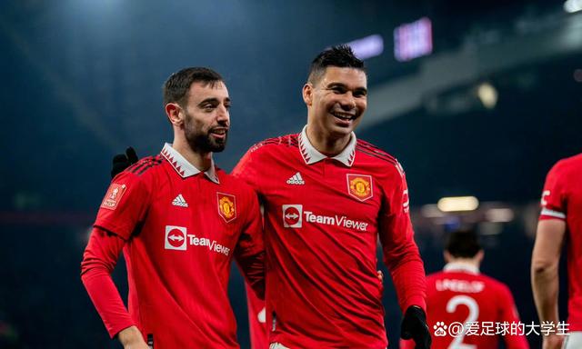 曼联击败托特纳姆热刺,积分榜上升并稳固前四 曼联击败托特纳姆热刺,积分榜上升并稳固前四