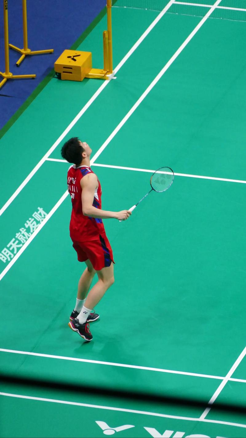 运动赛事掀开帷幕,球员尽展飒爽英姿争前的简单介绍 运动赛事掀开帷幕,球员尽展飒爽英姿争前的简单介绍