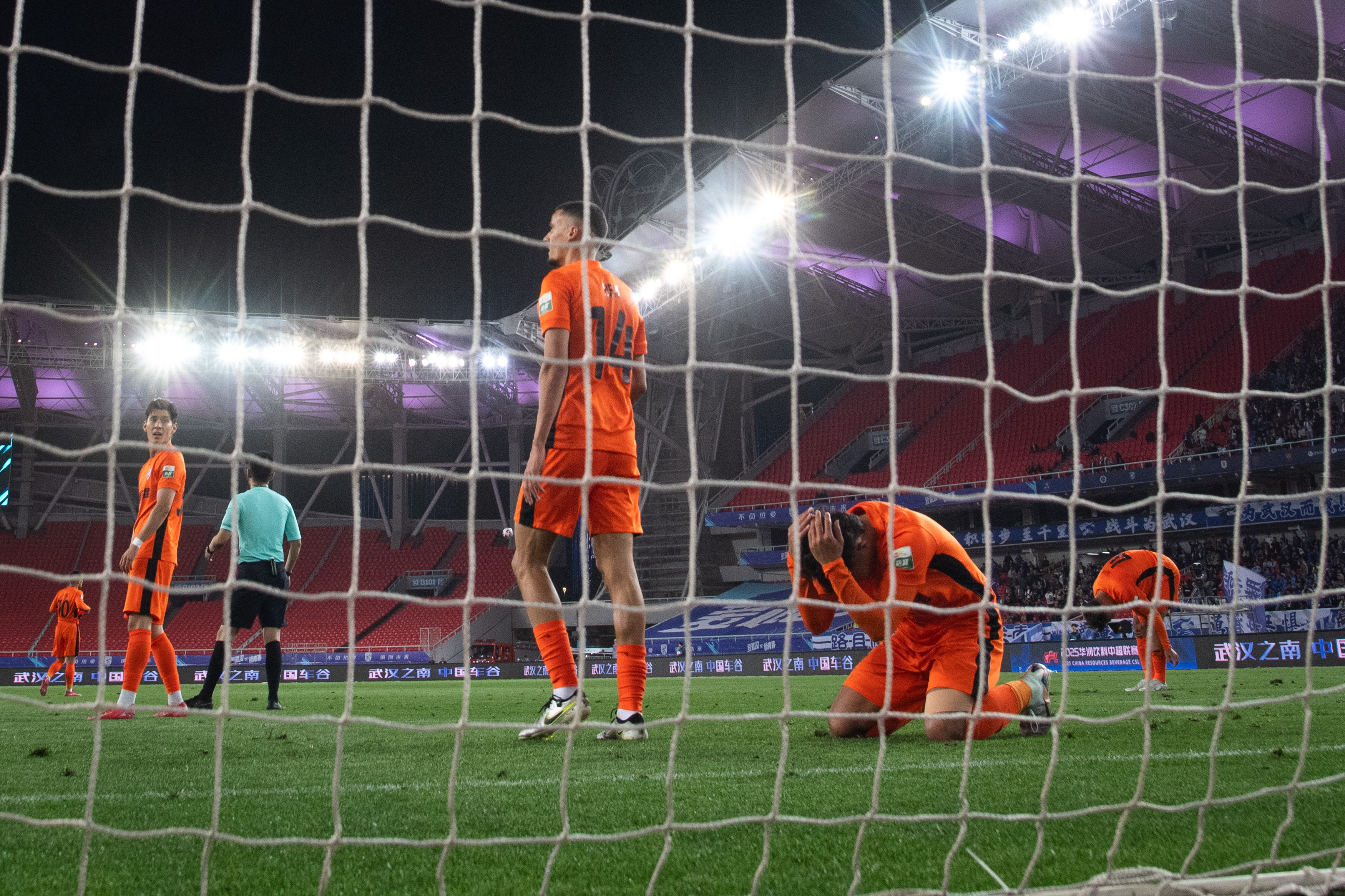 国内足球聚焦火热比赛,震撼值爆表!的简单介绍 国内足球聚焦火热比赛,震撼值爆表!的简单介绍