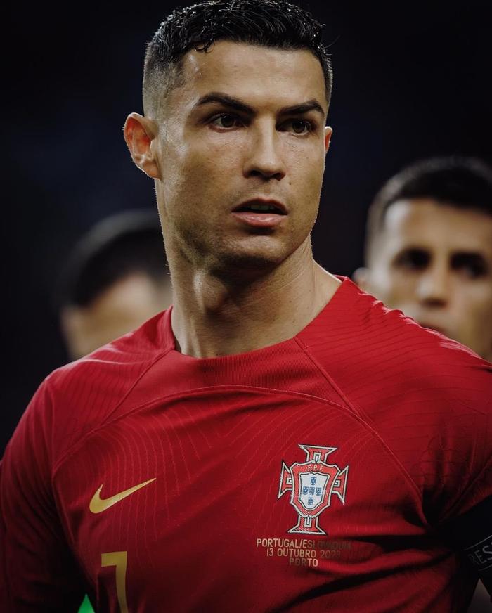 克里斯蒂亚诺·罗纳尔多助力葡萄牙队斩获欧洲预选赛胜利的简单介绍 克里斯蒂亚诺·罗纳尔多助力葡萄牙队斩获欧洲预选赛胜利的简单介绍