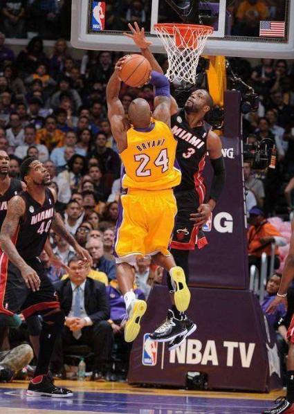 包含瓦伦西亚惨遭对手羞辱,小组出线前景黯淡的词条 包含瓦伦西亚惨遭对手羞辱,小组出线前景黯淡的词条