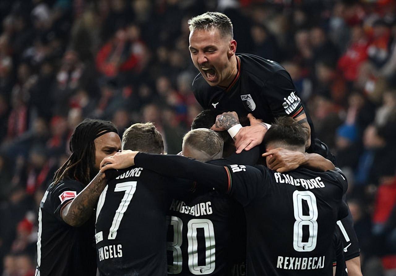 包含奥格斯堡队后防迎来重大转折期备战较量的词条 包含奥格斯堡队后防迎来重大转折期备战较量的词条