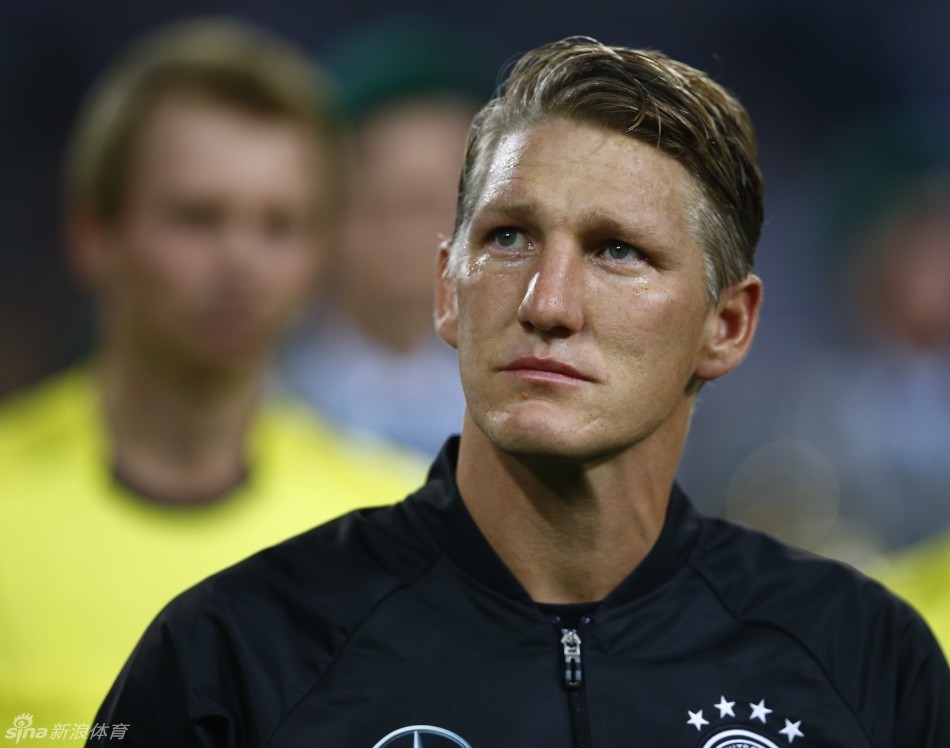 格策传射助攻,巴黎以弱胜强晋级淘汰赛的简单介绍 格策传射助攻,巴黎以弱胜强晋级淘汰赛的简单介绍