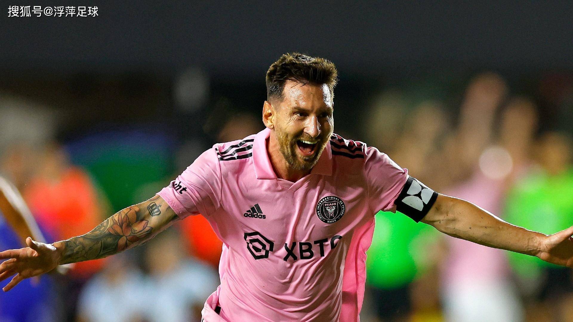 足球运动员破纪录获奖,成为领跑者 足球运动员破纪录获奖,成为领跑者