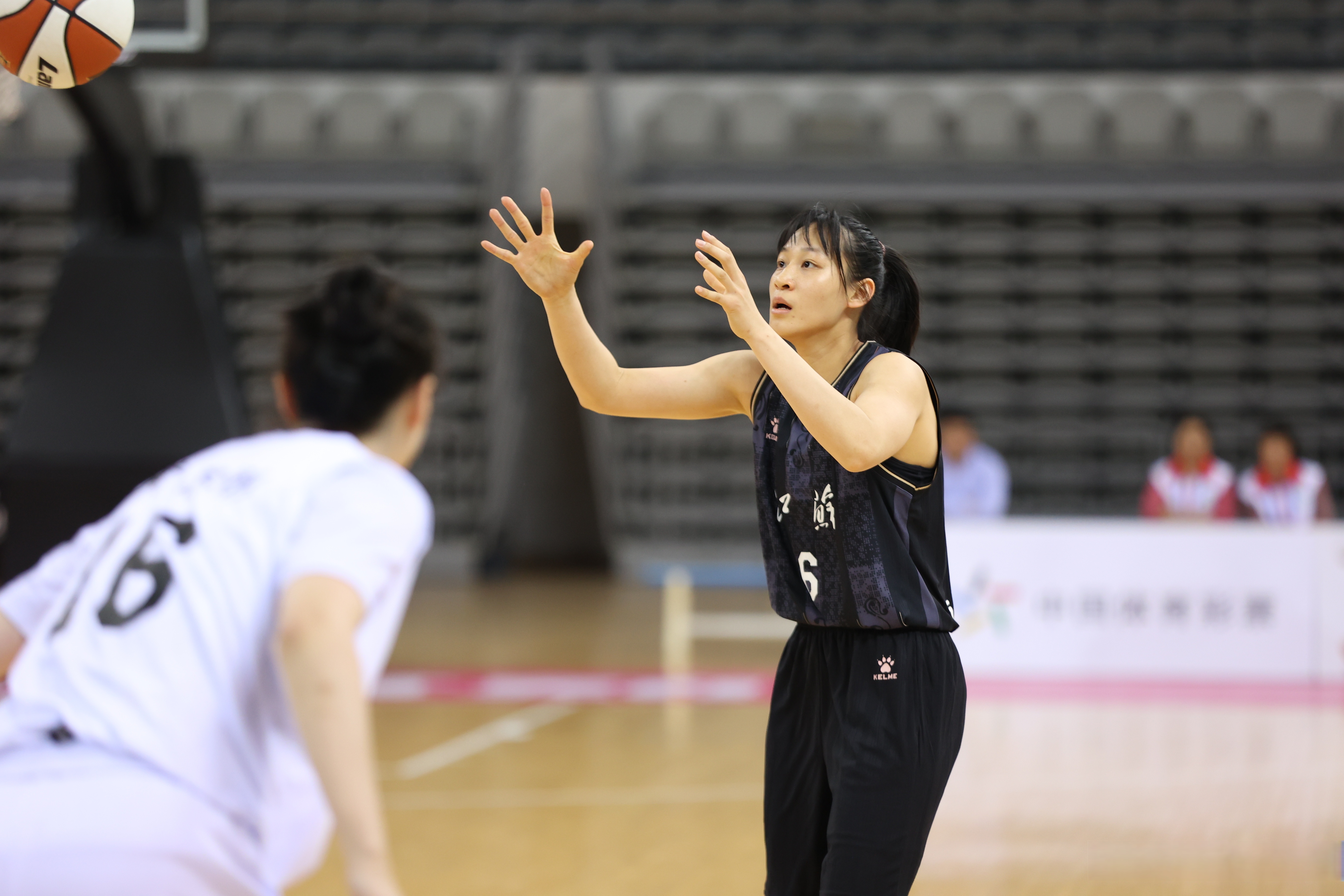 年轻球员砍下个人新高，帮助球队获胜的简单介绍