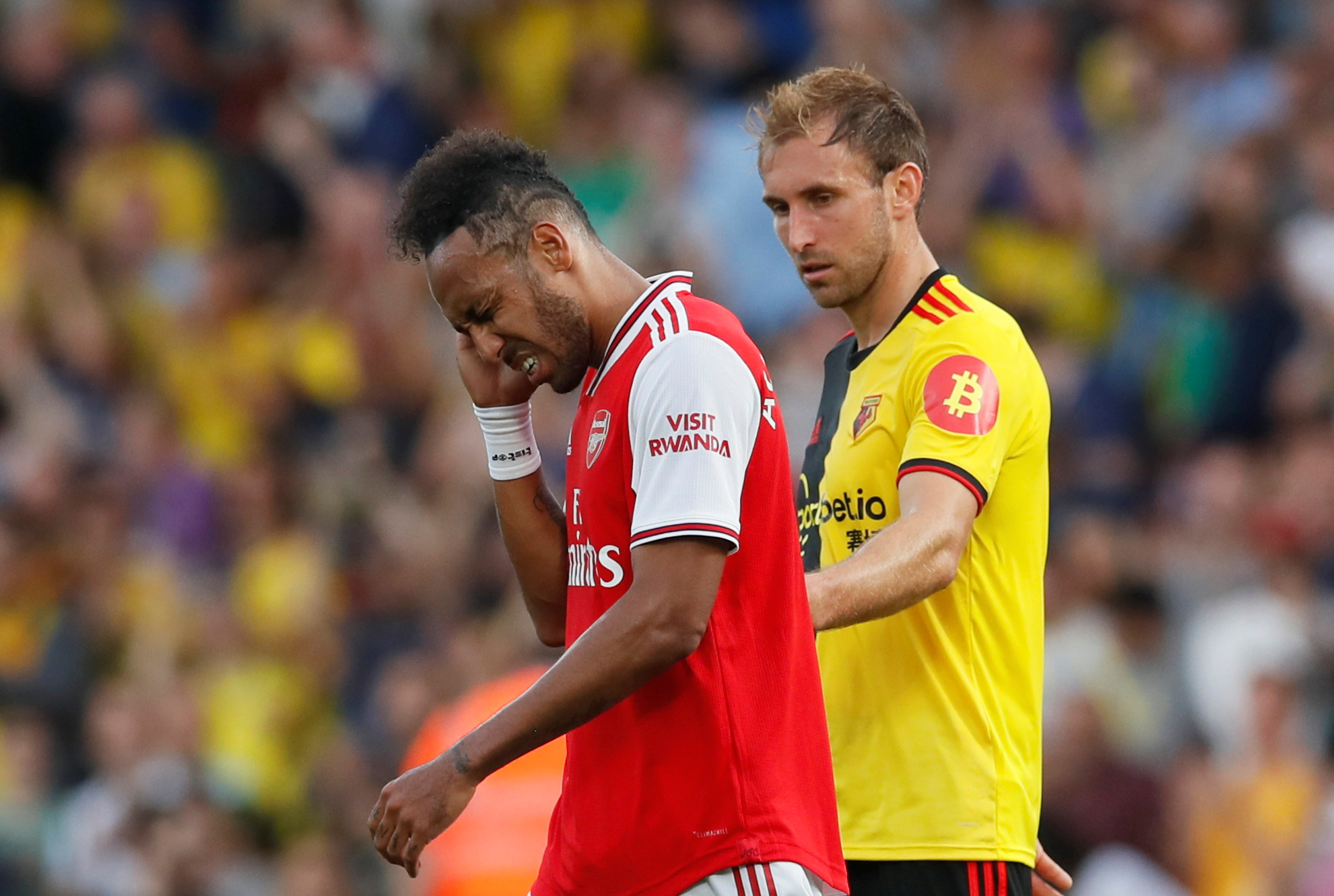 包含沃特福德客场战平米德尔斯堡，难分胜负的词条