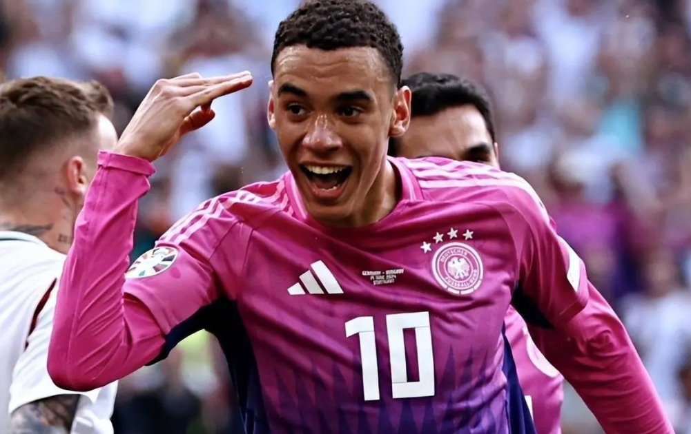 欧洲球队大放异彩,取得连胜晋级 欧洲球队大放异彩,取得连胜晋级