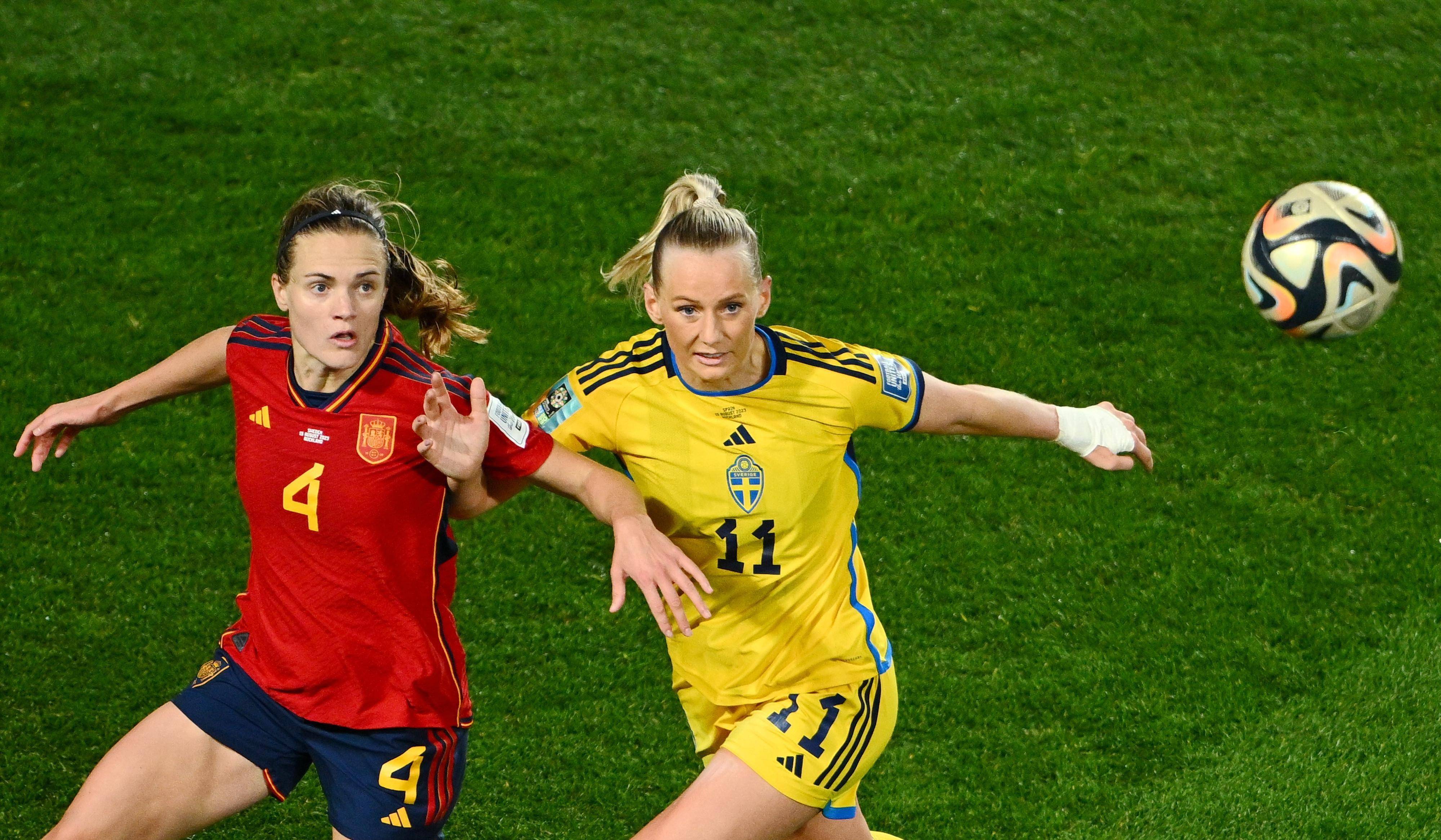 西班牙队击败瑞典,闯入欧洲足球巅峰赛的简单介绍 西班牙队击败瑞典,闯入欧洲足球巅峰赛的简单介绍