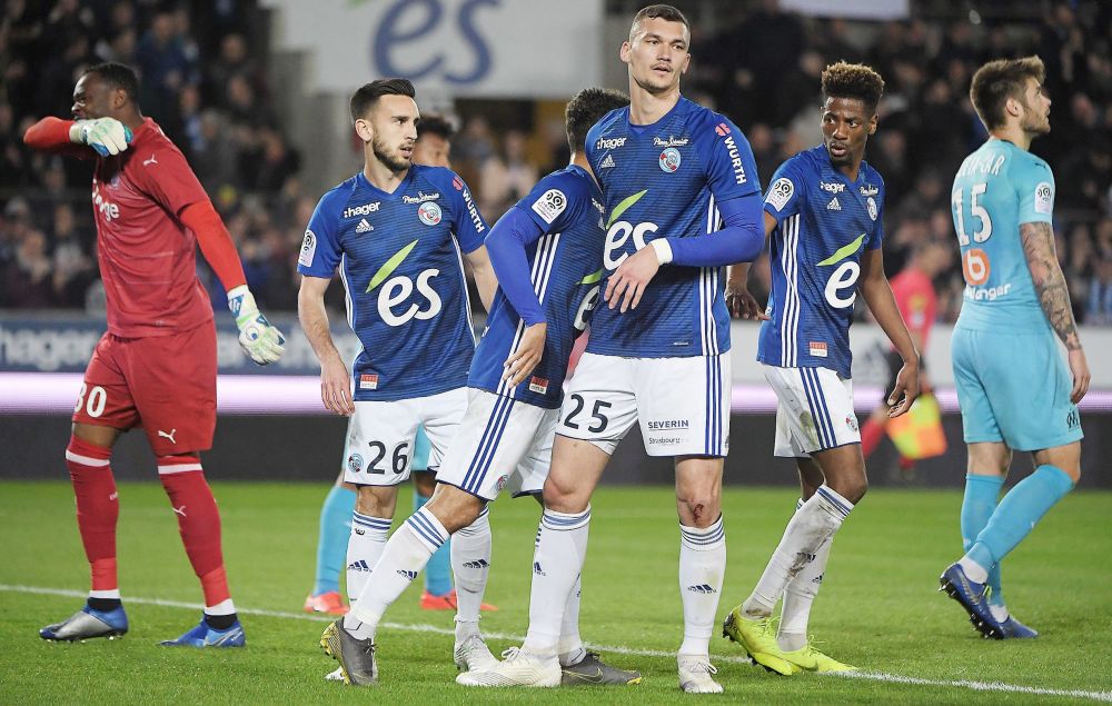 包含南特主场战平斯特拉斯堡,继续保持积分榜中游位置的词条 包含南特主场战平斯特拉斯堡,继续保持积分榜中游位置的词条