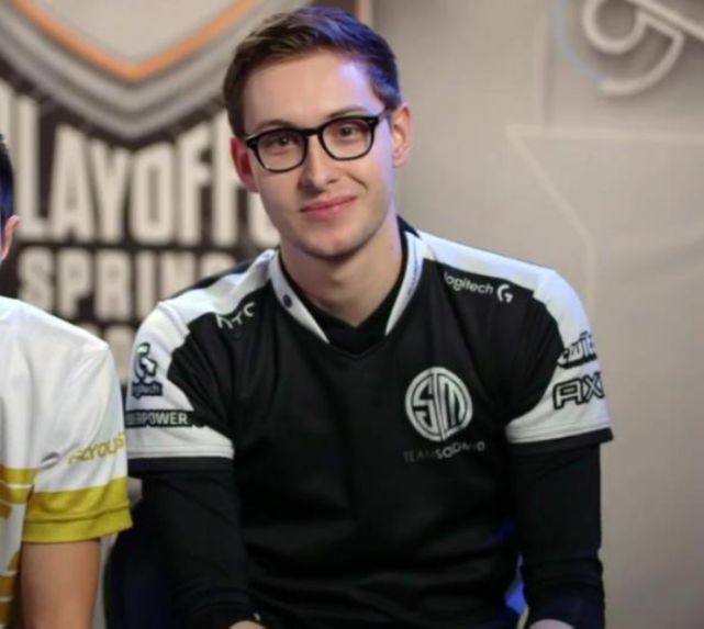 NS轻取TSM,Faker完成史诗逆转小组赛3:1(柏林) NS轻取TSM,Faker完成史诗逆转小组赛3:1(柏林)