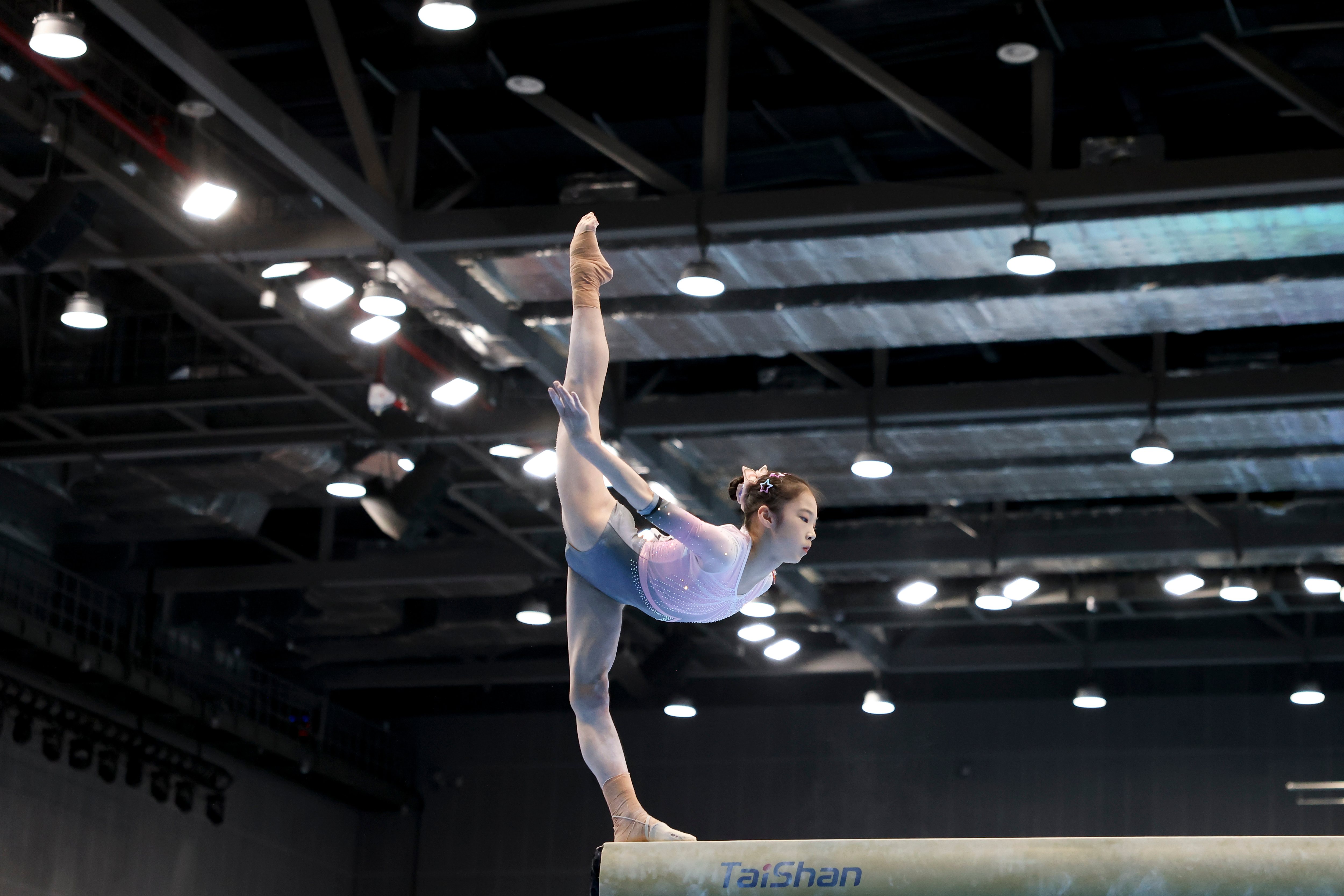 卢森堡选手斩获体操比赛平衡木女子金牌 卢森堡选手斩获体操比赛平衡木女子金牌