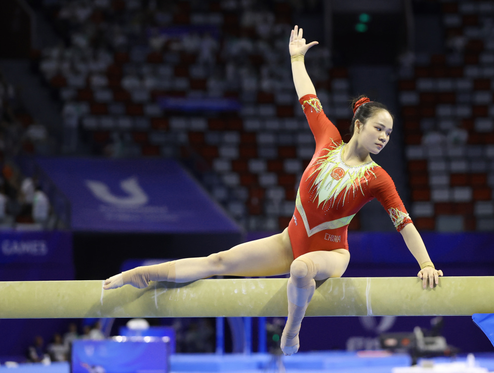 卢森堡选手斩获体操比赛平衡木女子金牌 卢森堡选手斩获体操比赛平衡木女子金牌