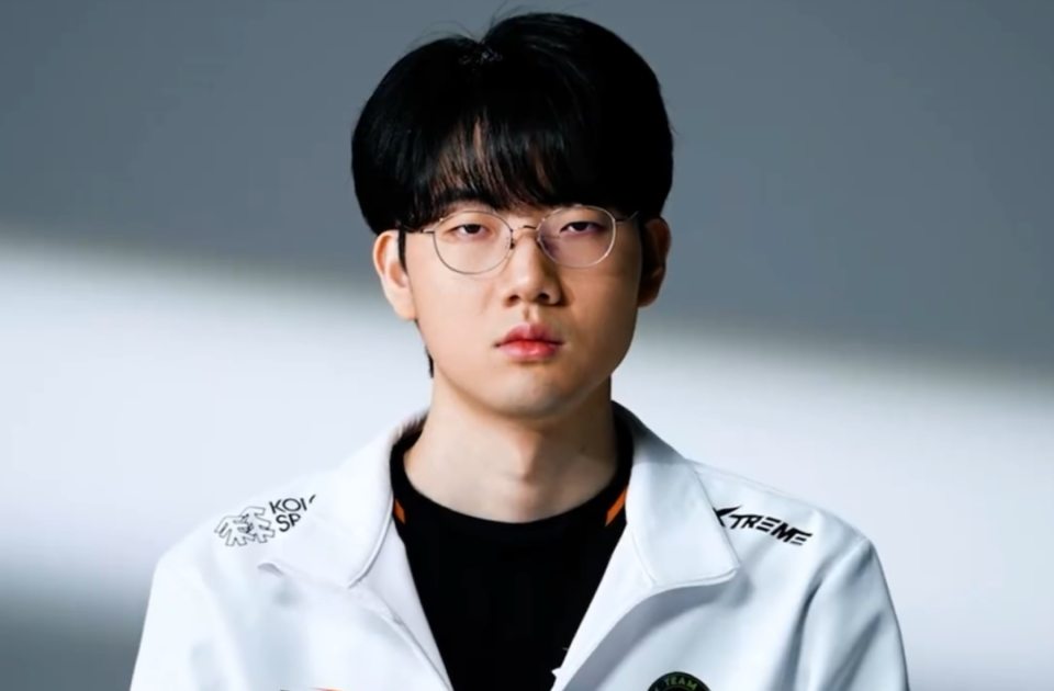 HLE翻盘EDG,Tarzan团战一打五半决赛3:1(釜山) HLE翻盘EDG,Tarzan团战一打五半决赛3:1(釜山)