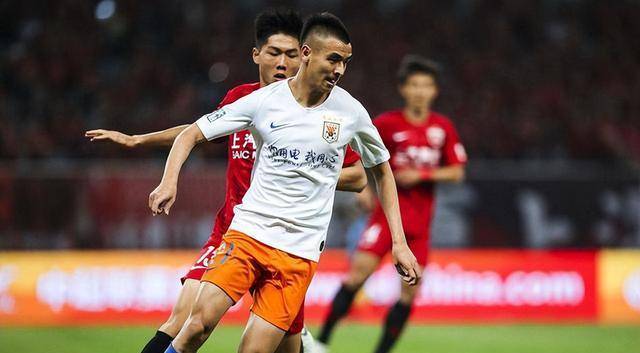 上海上港客场取胜，晋级表现出色