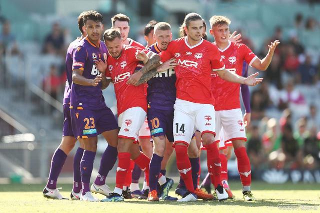 关于汉堡球员团结一心，主场连胜状态稳定的信息